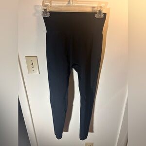 Ribbed black leggings